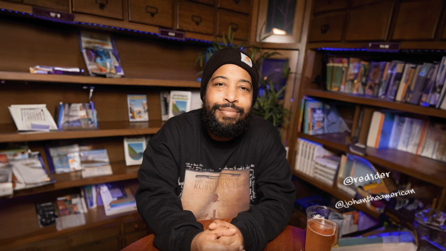 Drunk Black History's Brandon Collins.
@FRODO_BLACKINS